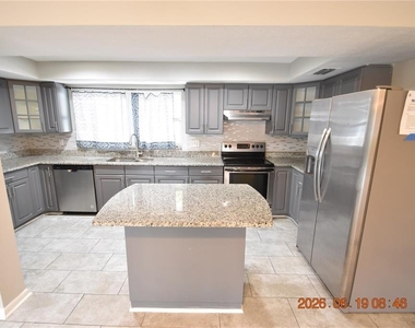 3273 Harbor Lake Drive - Photo Thumbnail 11