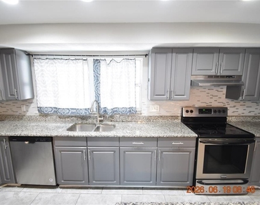 3273 Harbor Lake Drive - Photo Thumbnail 12