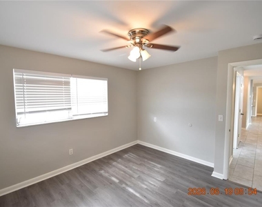 3273 Harbor Lake Drive - Photo Thumbnail 28