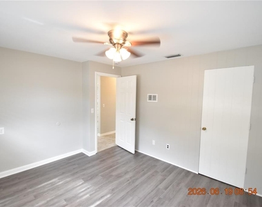 3273 Harbor Lake Drive - Photo Thumbnail 29