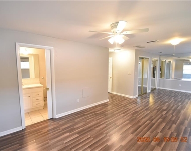 3273 Harbor Lake Drive - Photo Thumbnail 23