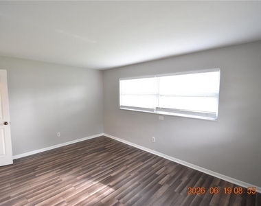 3273 Harbor Lake Drive - Photo Thumbnail 33