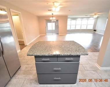 3273 Harbor Lake Drive - Photo Thumbnail 15