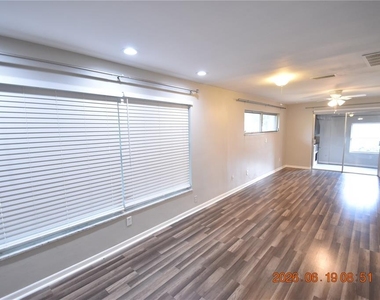 3273 Harbor Lake Drive - Photo Thumbnail 21