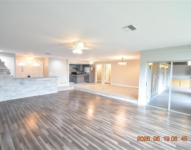 3273 Harbor Lake Drive - Photo Thumbnail 5
