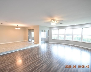 3273 Harbor Lake Drive - Photo Thumbnail 4