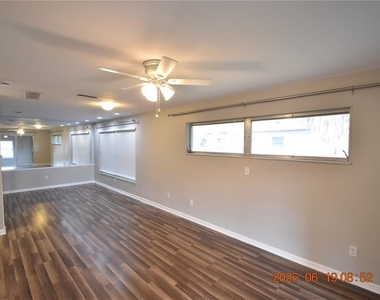 3273 Harbor Lake Drive - Photo Thumbnail 24