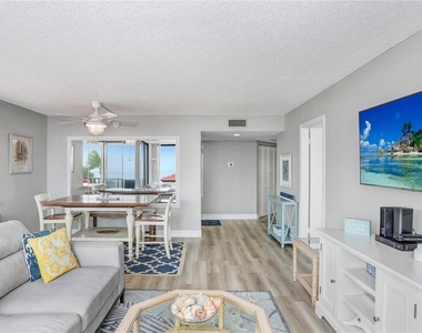 6104 Palma Del Mar Boulevard S - Photo Thumbnail 6