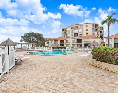 6104 Palma Del Mar Boulevard S - Photo Thumbnail 23