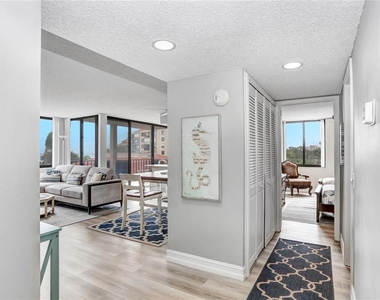 6104 Palma Del Mar Boulevard S - Photo Thumbnail 3