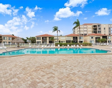 6104 Palma Del Mar Boulevard S - Photo Thumbnail 24