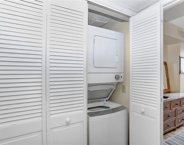 6104 Palma Del Mar Boulevard S - Photo Thumbnail 19