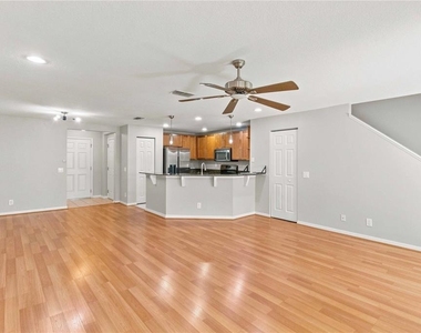 2947 Royal Tuscan Lane - Photo Thumbnail 4