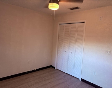 7330 Fairwood Avenue - Photo Thumbnail 17