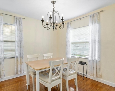 4740 22nd Avenue N - Photo Thumbnail 8