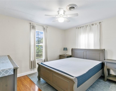 4740 22nd Avenue N - Photo Thumbnail 15