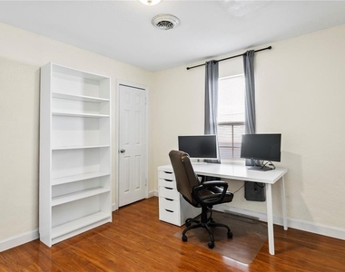4740 22nd Avenue N - Photo Thumbnail 24