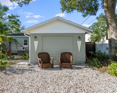 4740 22nd Avenue N - Photo Thumbnail 2