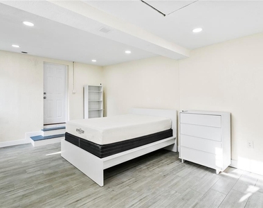 4740 22nd Avenue N - Photo Thumbnail 22