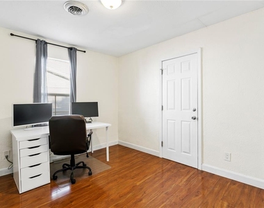 4740 22nd Avenue N - Photo Thumbnail 25