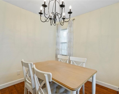 4740 22nd Avenue N - Photo Thumbnail 9