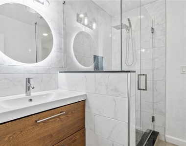 4740 22nd Avenue N - Photo Thumbnail 19