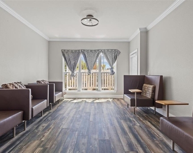 1216 S Missouri Avenue - Photo Thumbnail 3