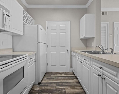 1216 S Missouri Avenue - Photo Thumbnail 2