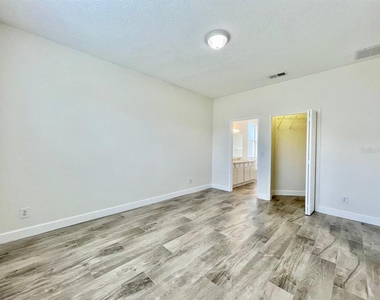 18417 Meadow Blossom Lane - Photo Thumbnail 14