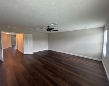 16154 Monterey Greens Circle - Photo Thumbnail 24