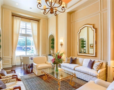 300 Beach Drive Ne - Photo Thumbnail 20