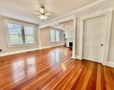 607 S Willow Avenue - Photo Thumbnail 2