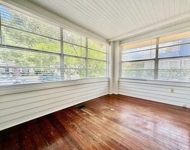 607 S Willow Avenue - Photo Thumbnail 4