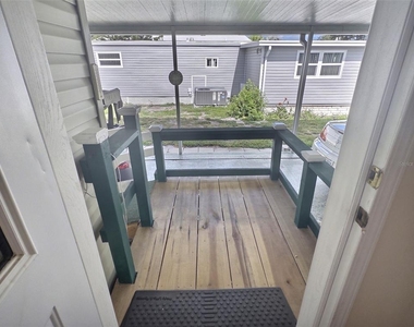 136 Pindo Palm Street W - Photo Thumbnail 11