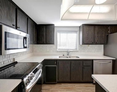 7020 Cognac Drive - Photo Thumbnail 2