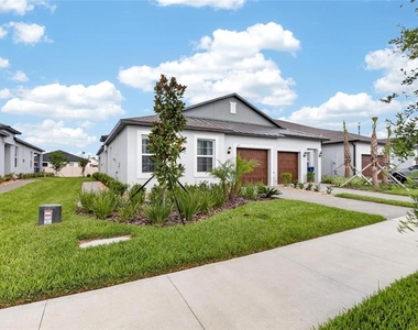 6693 Homebound Way - Photo Thumbnail 4