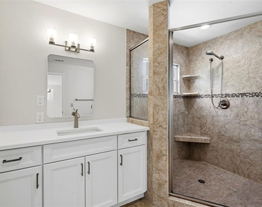 345 Bailey Street - Photo Thumbnail 29