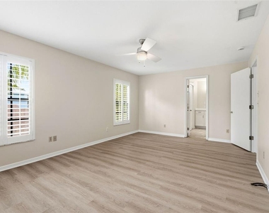 345 Bailey Street - Photo Thumbnail 28