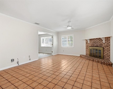 345 Bailey Street - Photo Thumbnail 12