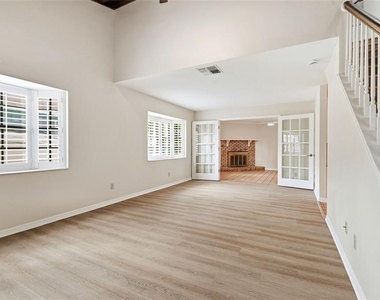 345 Bailey Street - Photo Thumbnail 7