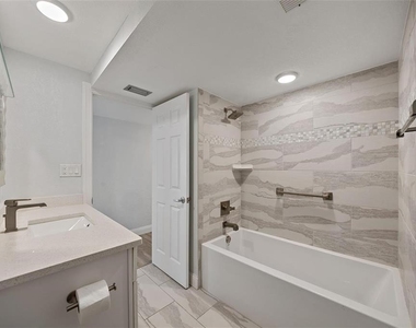 4141 Bayshore Boulevard - Photo Thumbnail 17