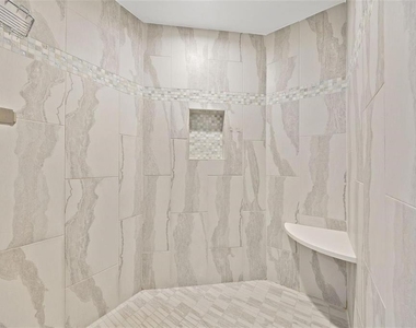 4141 Bayshore Boulevard - Photo Thumbnail 13