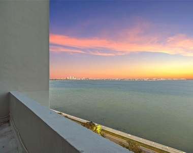 4141 Bayshore Boulevard - Photo Thumbnail 25