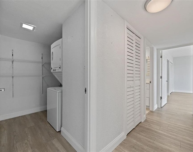 4141 Bayshore Boulevard - Photo Thumbnail 20