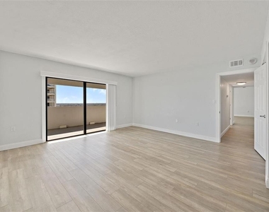 4141 Bayshore Boulevard - Photo Thumbnail 10