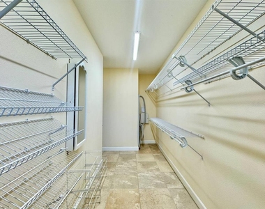 4620 W Browning Avenue - Photo Thumbnail 47