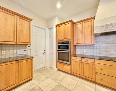4620 W Browning Avenue - Photo Thumbnail 26