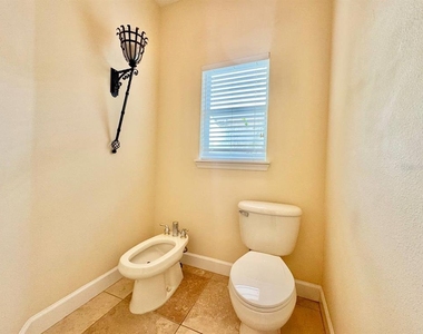 4620 W Browning Avenue - Photo Thumbnail 50