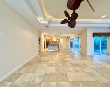 4620 W Browning Avenue - Photo Thumbnail 17