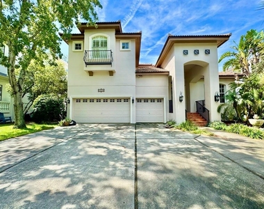 4620 W Browning Avenue - Photo Thumbnail 3